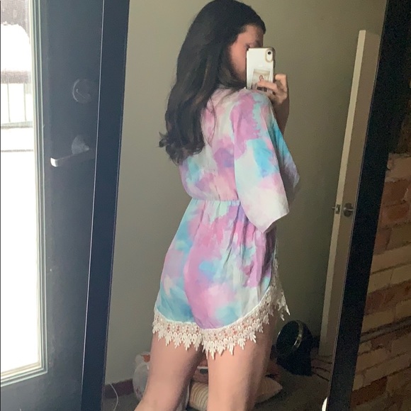 Whimsical Lace Romper - Picture 2 of 3